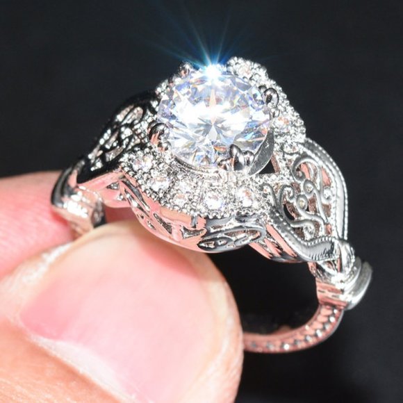 Engagement/Wedding Dainty Flower Carved Luxury Silver Ring for Women, VI… - Picture 4 of 5